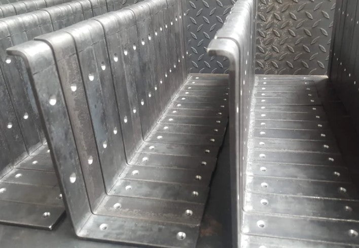 Steel Shelf Brackets Type 1 (Fixed Below)